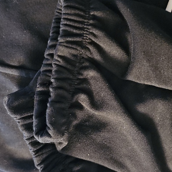 Reebok. Women's Black Cargo Joggers. Size Small. NWT. - Picture 6 of 7